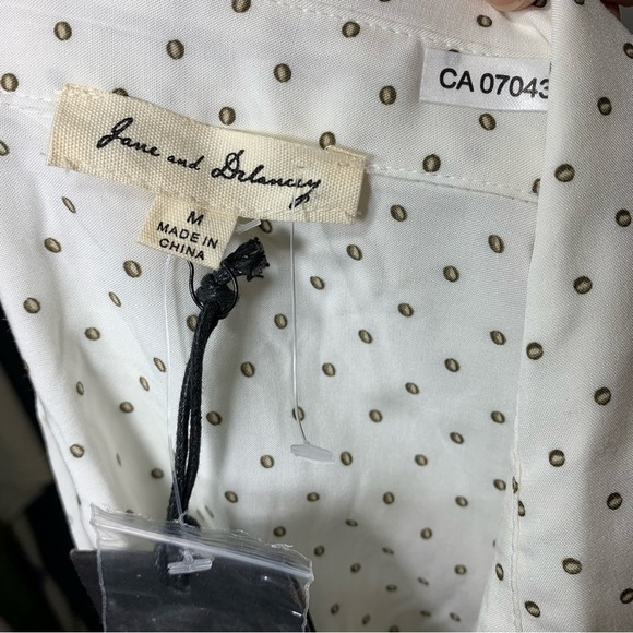 jane & Delancey White Flowy Blouse Button Down Brown Dots Relax Hi Low Tunic M - Picture 9 of 12